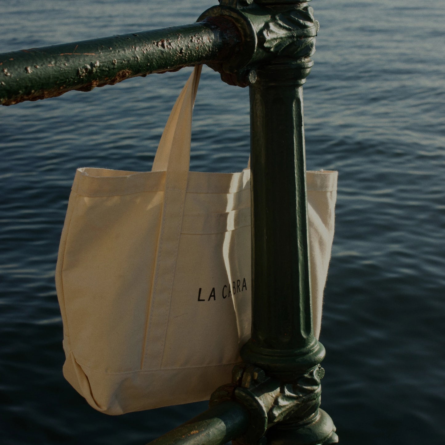 Tote bag La Cabra full view of backside