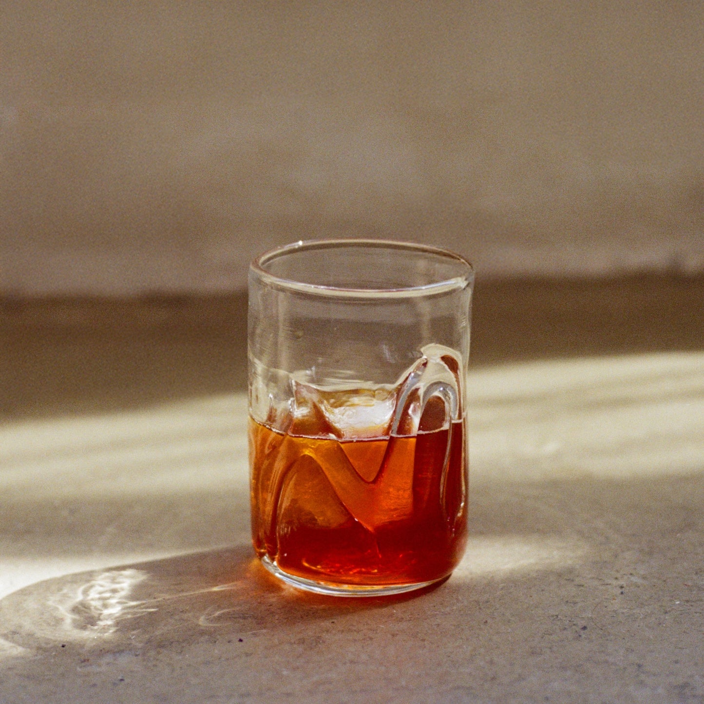 Heven Glassware La Cabra 12oz environment